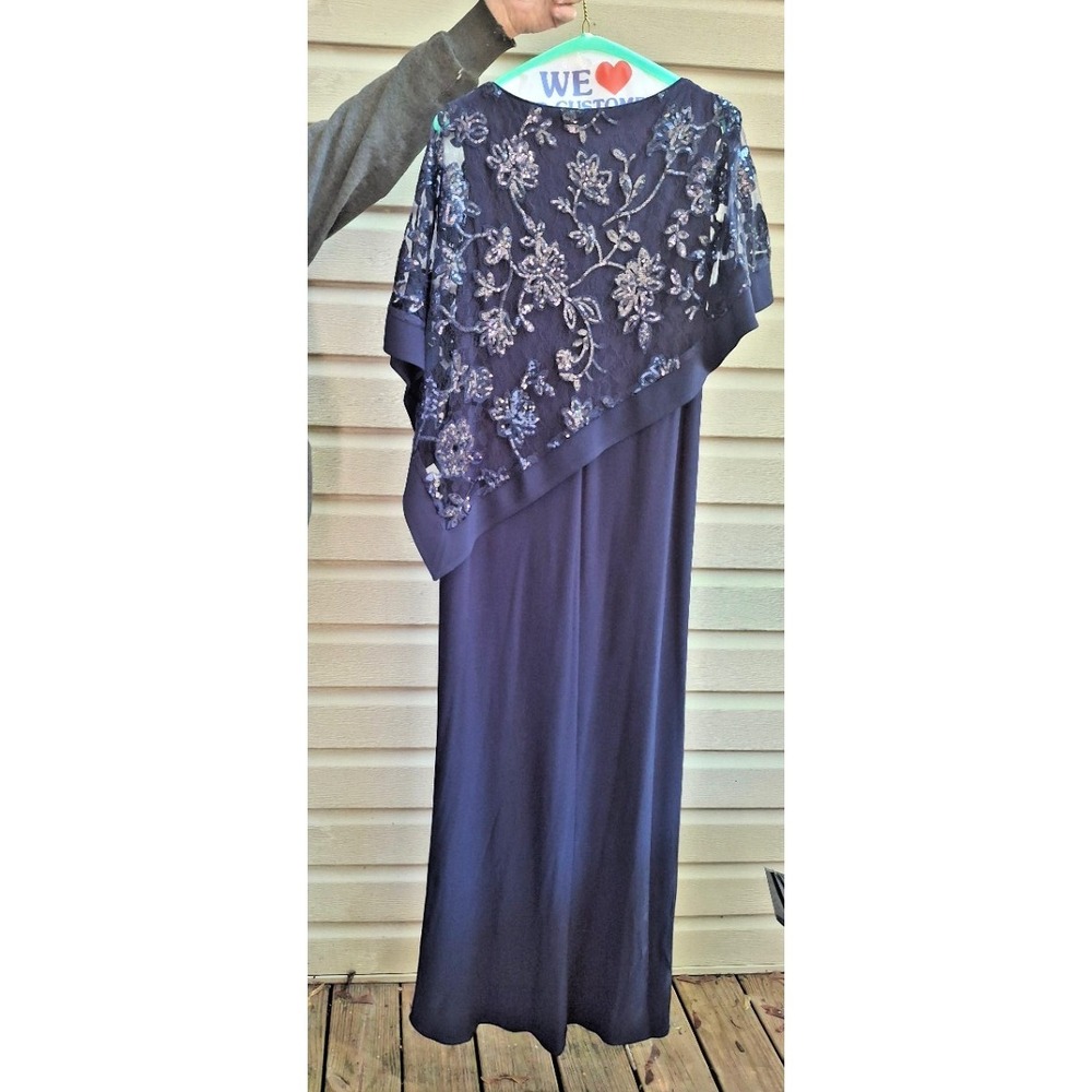 Women's size 6 formal dress w/ sheer sequined cape wedding/party/prom deep slit